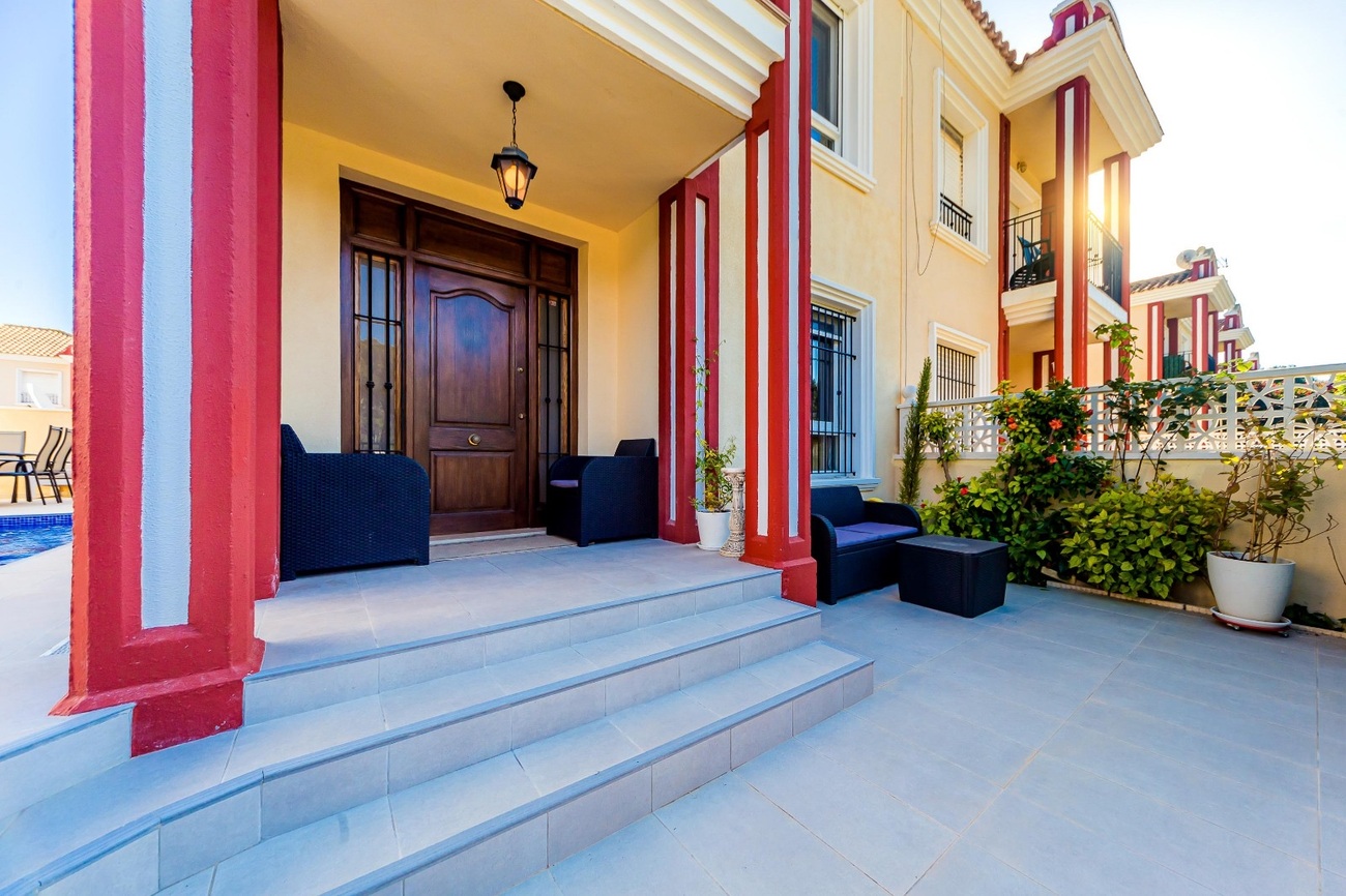 Duplex for Sale in Dehesa de Campoamor, Alicante