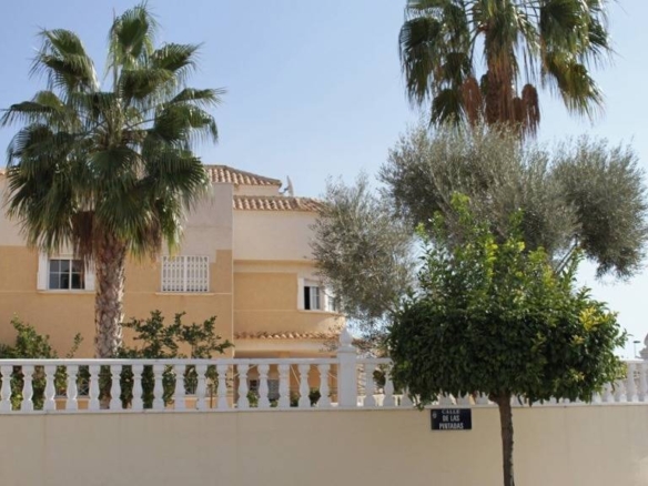 Villa for Sale in Torrevieja, Alicante