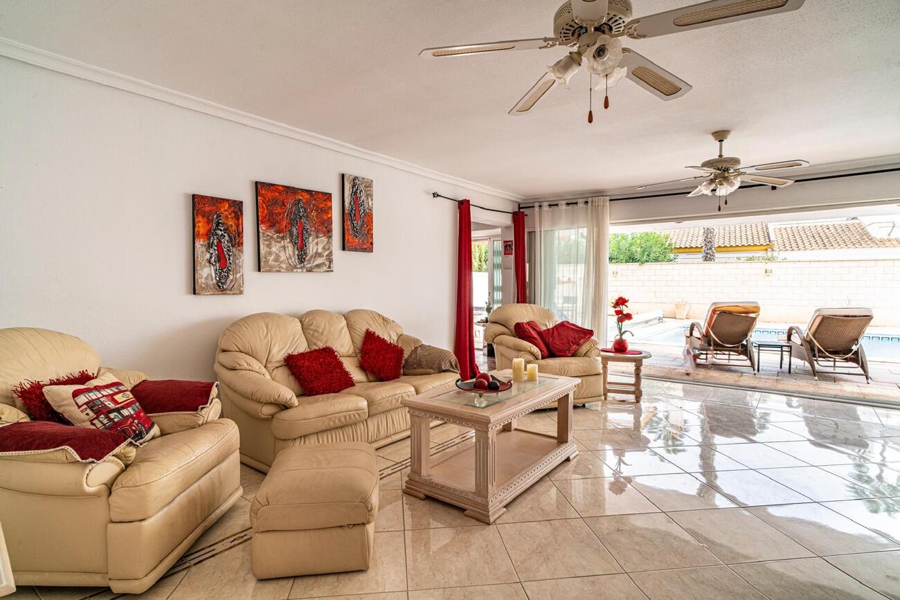 Villa for Sale in Orihuela, Alicante