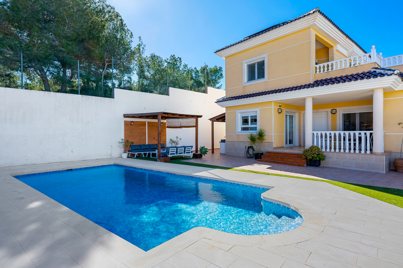 Villa for Sale in Ciudad De Las Comunicaciones, Alicante