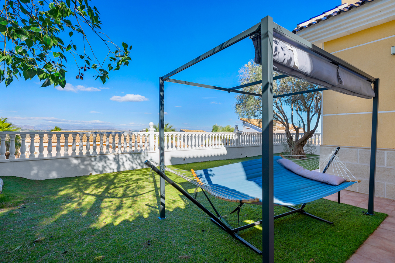 Villa for Sale in Ciudad De Las Comunicaciones, Alicante