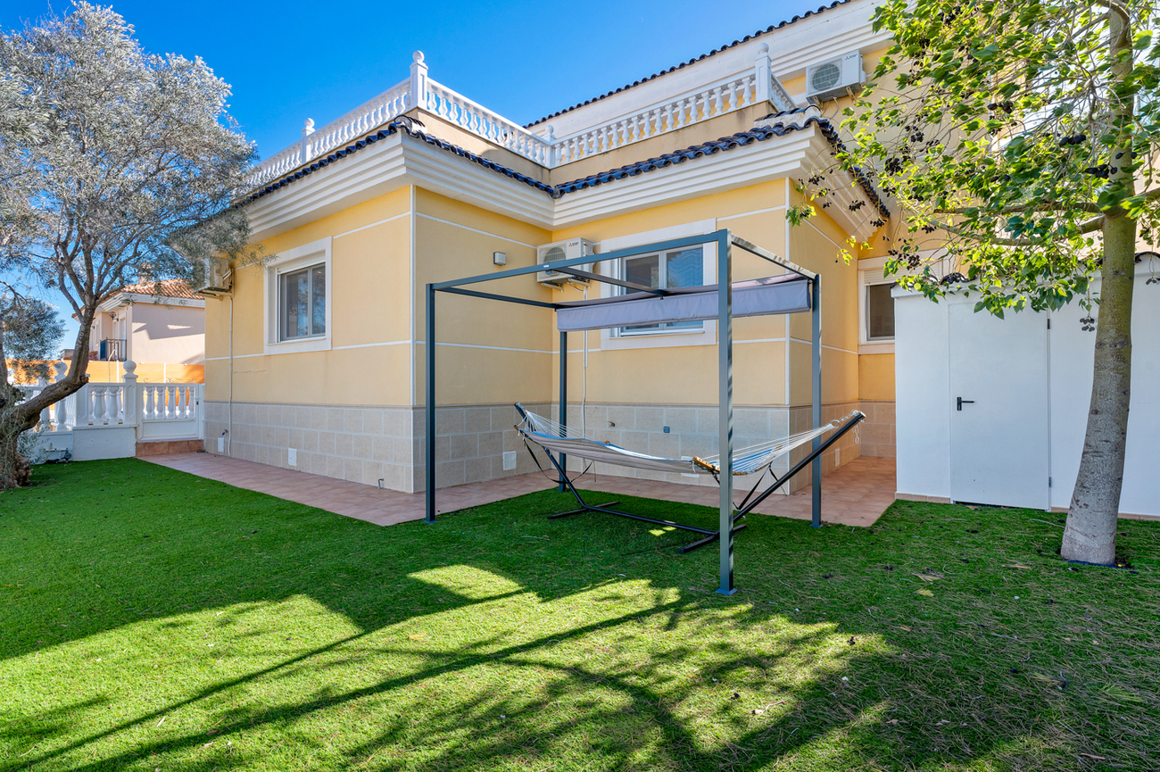Villa for Sale in Ciudad De Las Comunicaciones, Alicante