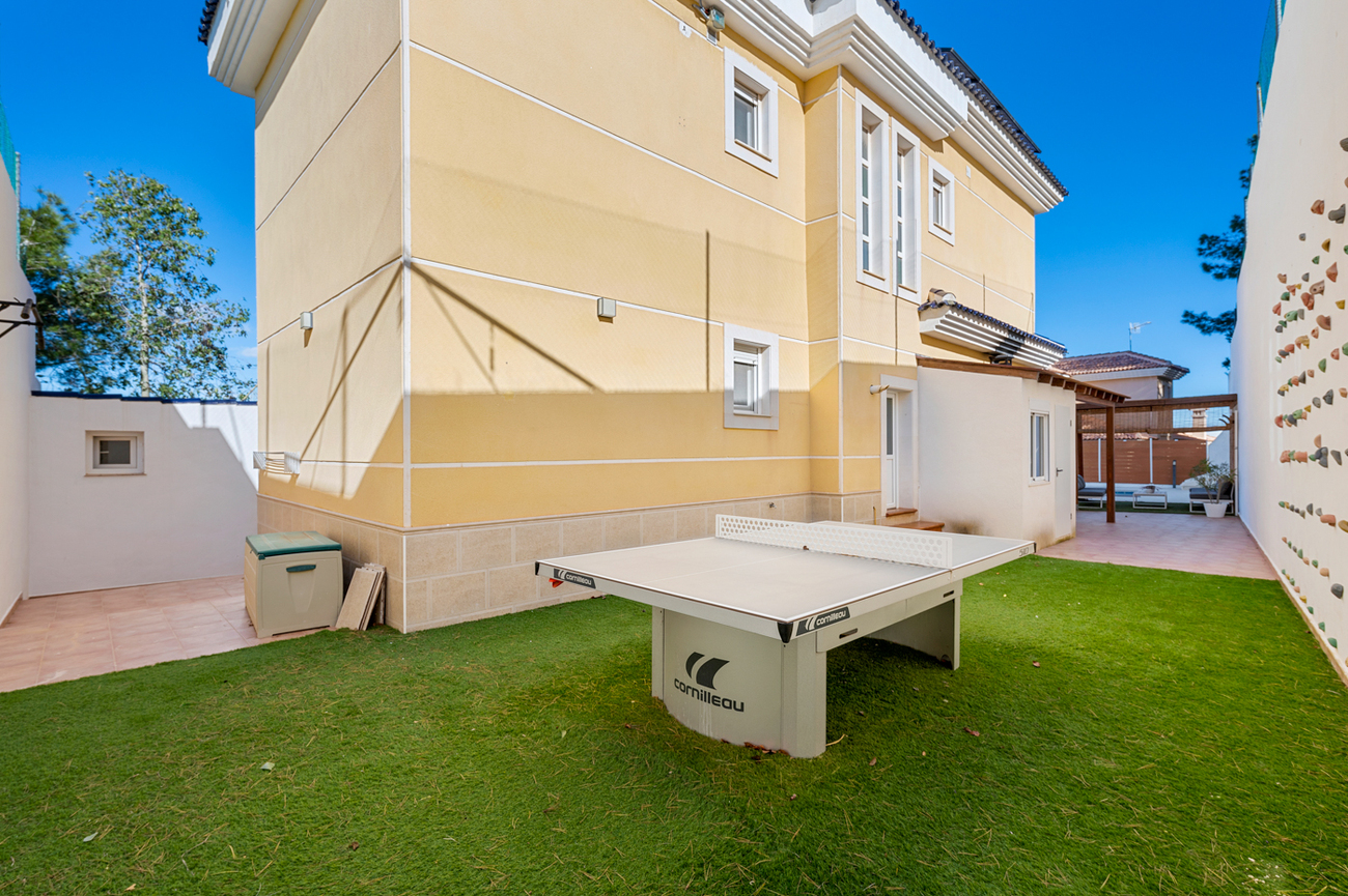 Villa for Sale in Ciudad De Las Comunicaciones, Alicante