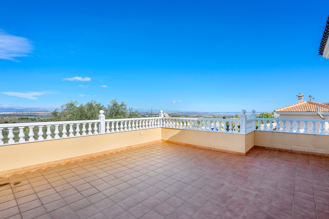 Villa for Sale in Ciudad De Las Comunicaciones, Alicante