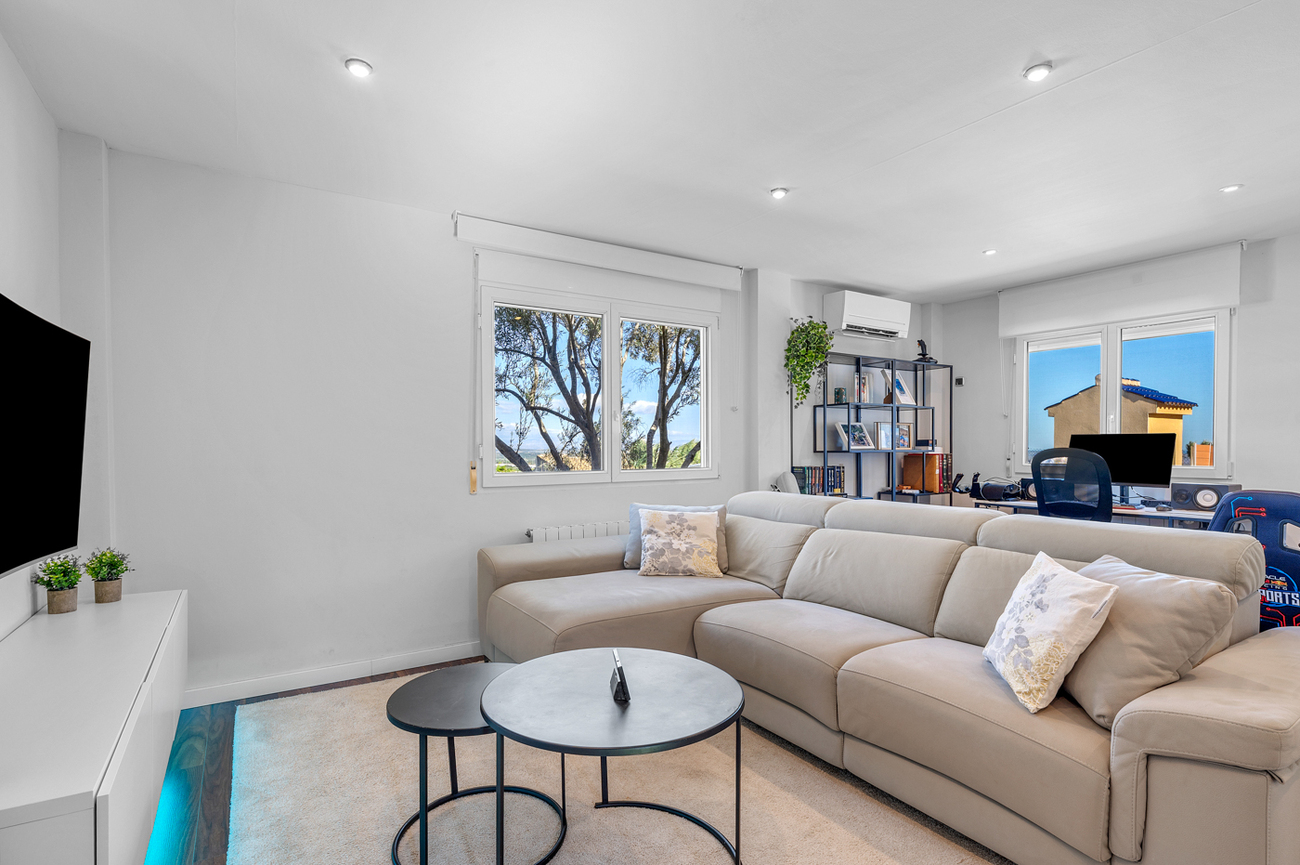Villa for Sale in Ciudad De Las Comunicaciones, Alicante