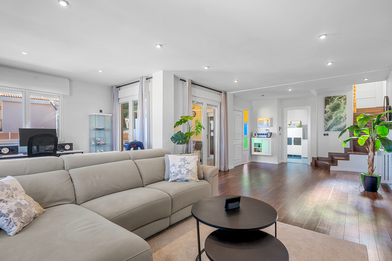 Villa for Sale in Ciudad De Las Comunicaciones, Alicante
