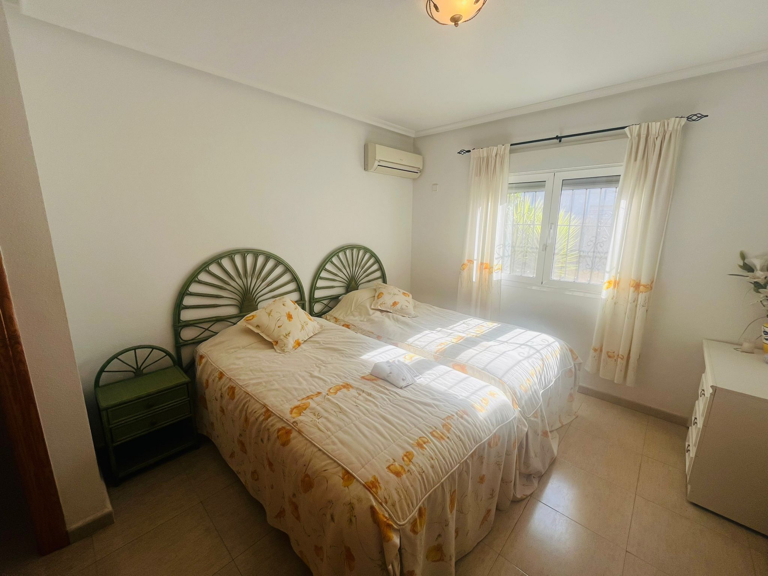 Villa for Sale in Gea Y Truyols, Murcia