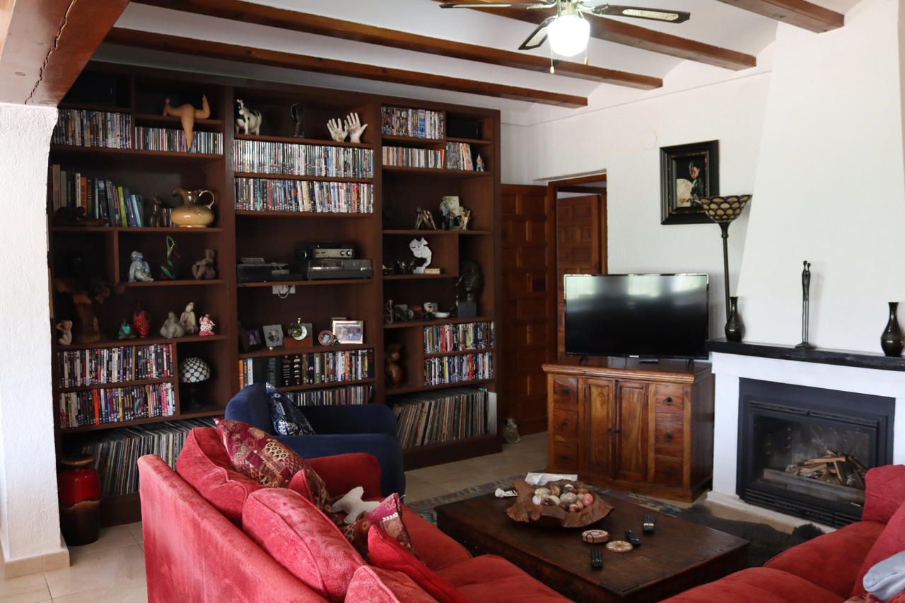 Villa for Sale in Orba, Alicante