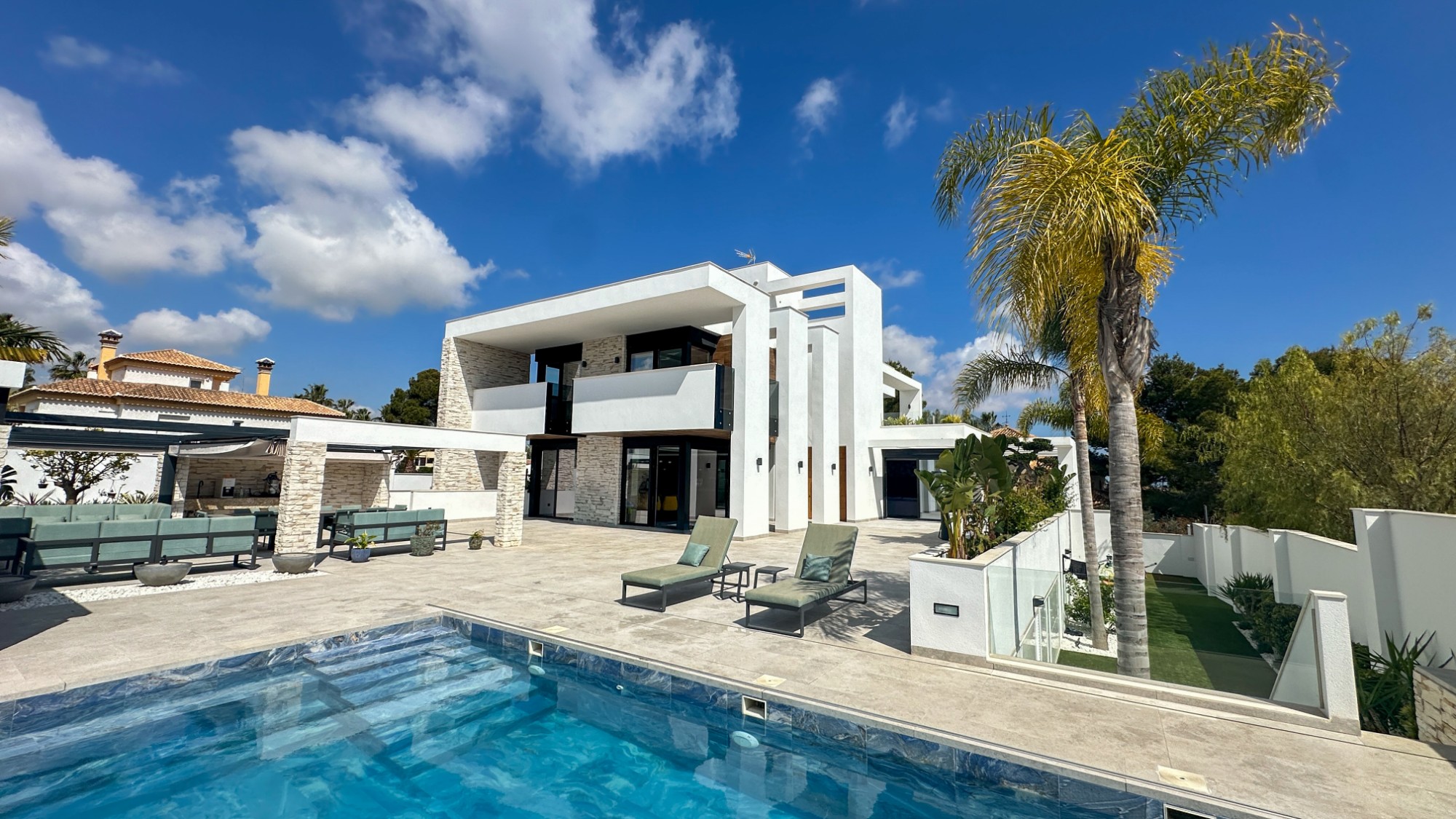 o_1jkid1f2q1mpr40s1dla16it1144am Villa for Sale in Orihuela Costa, Alicante