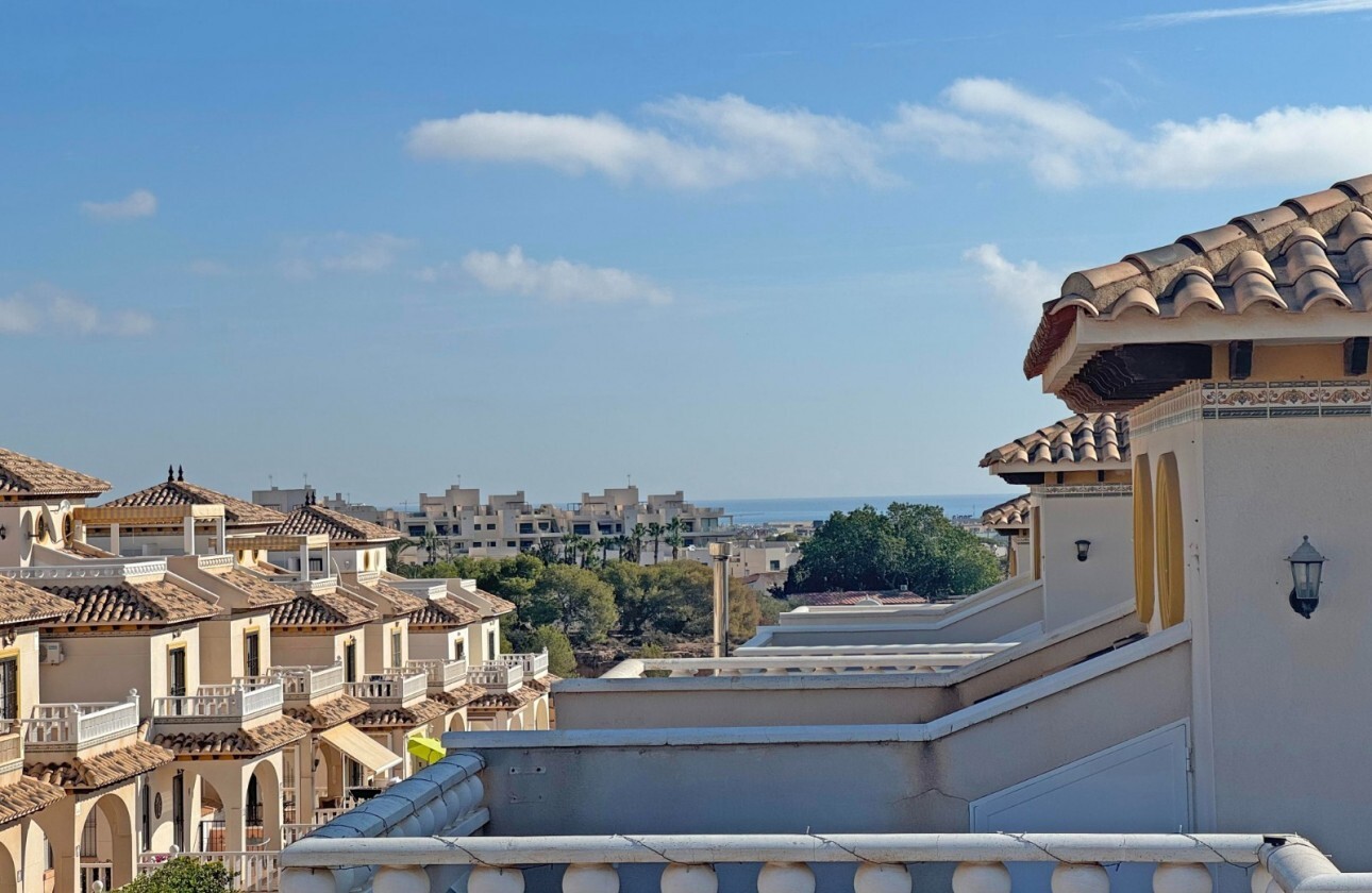 Bungalow for Sale in Lomas de Caboroig, Alicante