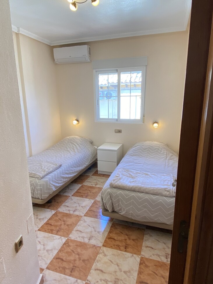 Bungalow for Sale in Lomas de Caboroig, Alicante
