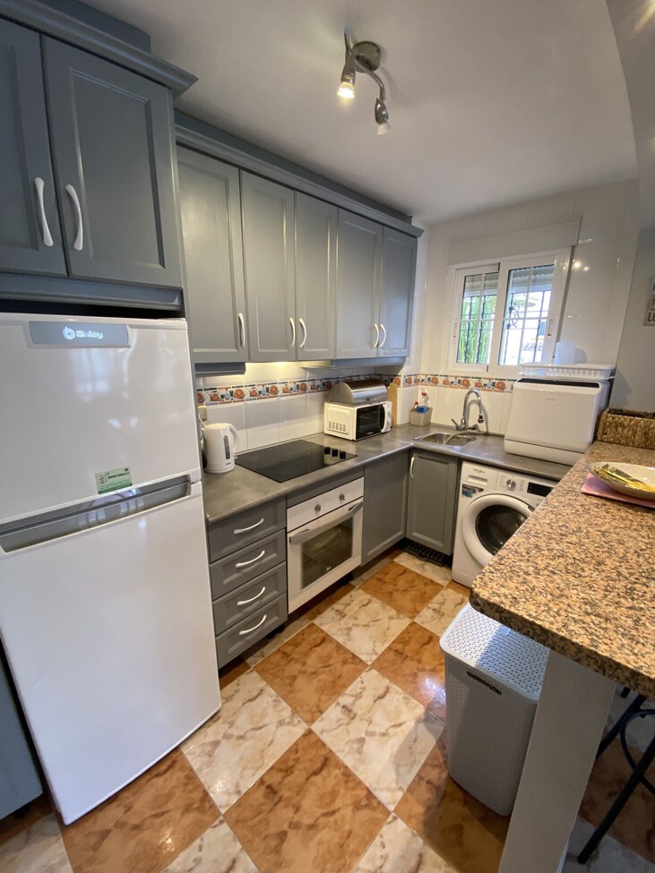 Bungalow for Sale in Lomas de Caboroig, Alicante
