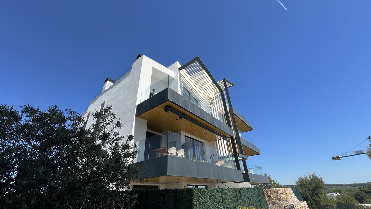 Apartment for Sale in Las Colinas Golf, Alicante
