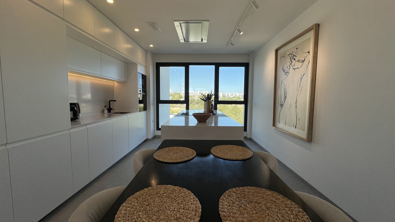 Apartment for Sale in Las Colinas Golf, Alicante