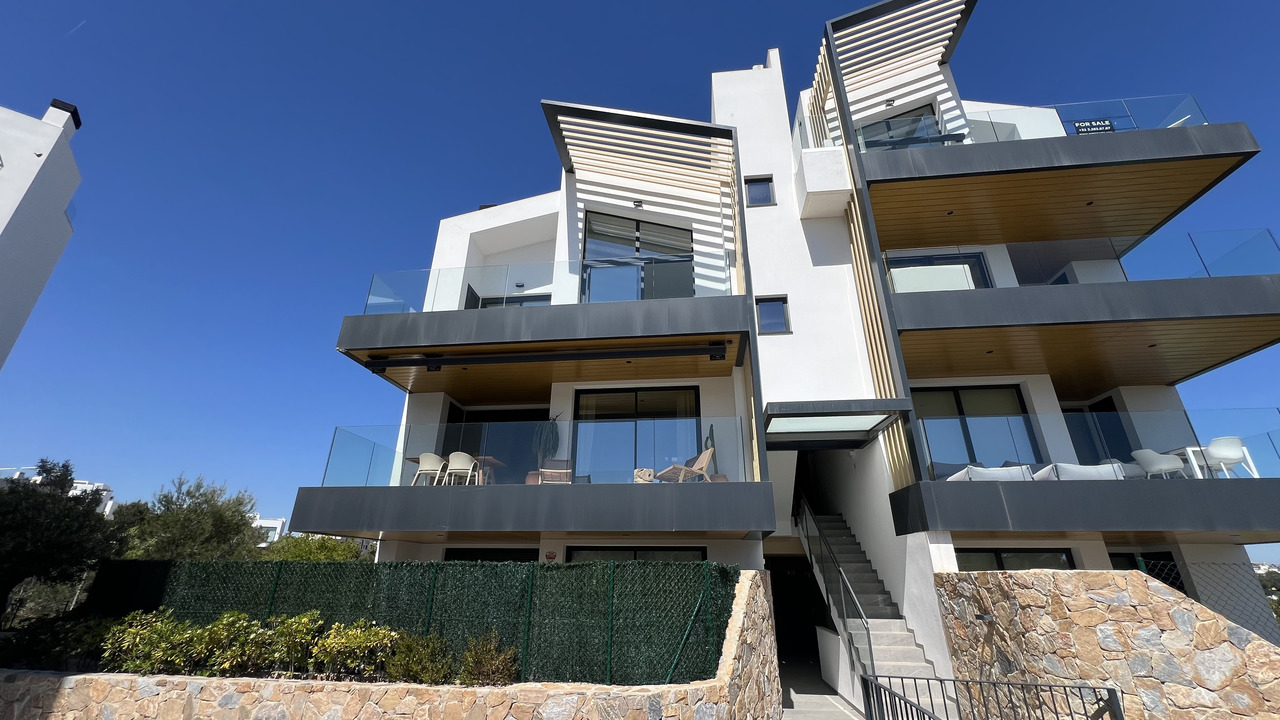 Apartment for Sale in Las Colinas Golf, Alicante