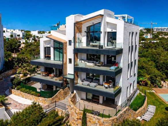 Apartment for Sale in Las Colinas Golf, Alicante