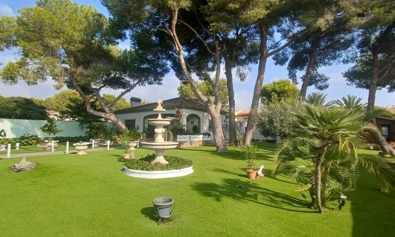 Villa for Sale in Orihuela Costa, Alicante
