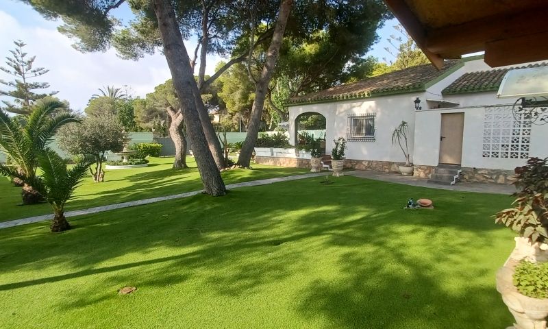Villa for Sale in Orihuela Costa, Alicante