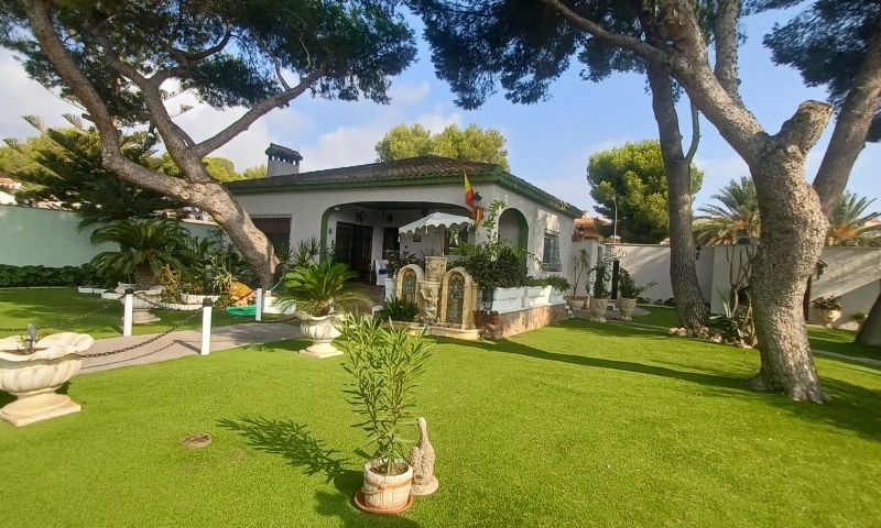 Villa for Sale in Orihuela Costa, Alicante