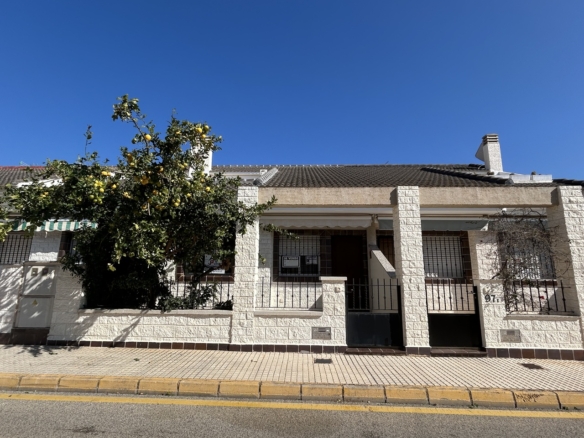 Town House for Sale in Torre de La Horadada, Alicante