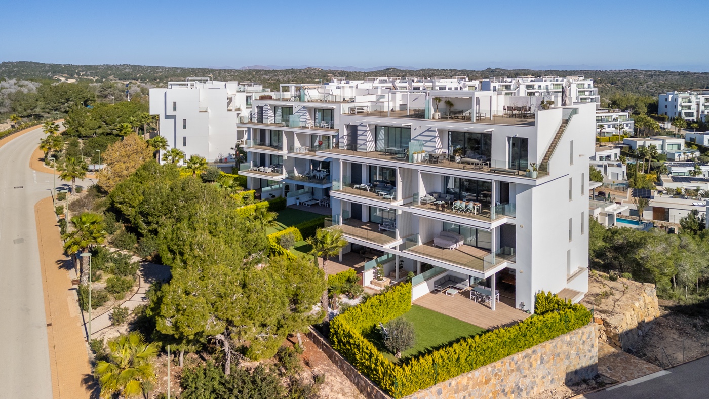 Apartment for Sale in Las Colinas Golf, Alicante