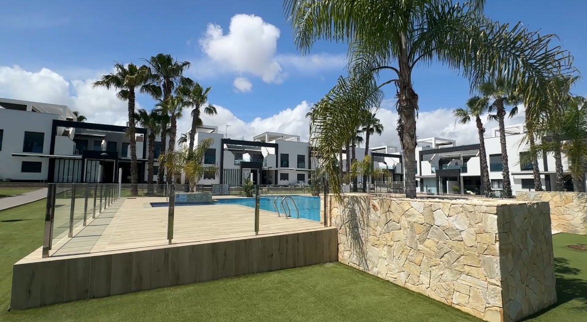 Apartment for Sale in La Zenia, Alicante