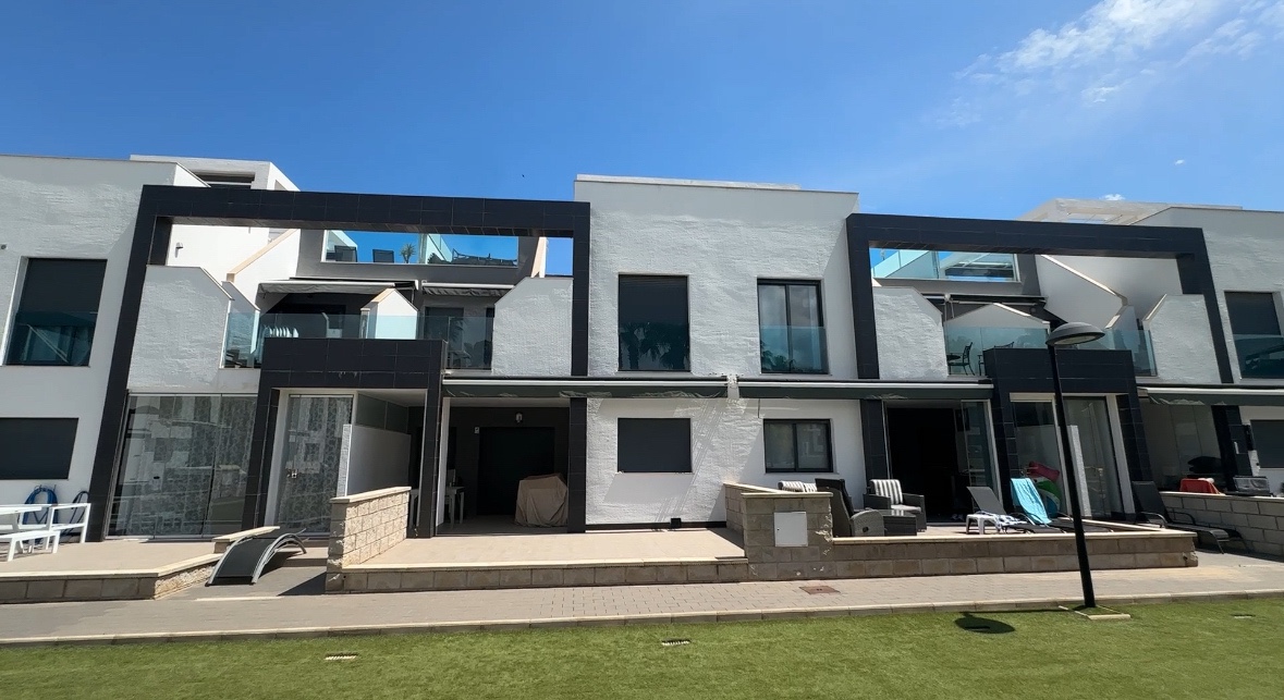 Apartment for Sale in La Zenia, Alicante
