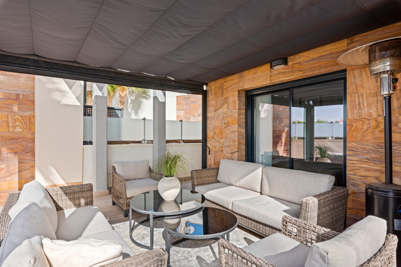 Villa for Sale in Cabo Roig, Alicante