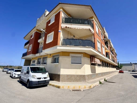 Apartment for Sale in Dolores, Alicante