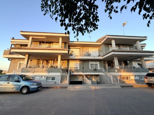 Town House for Sale in Formentera del Segura, Alicante
