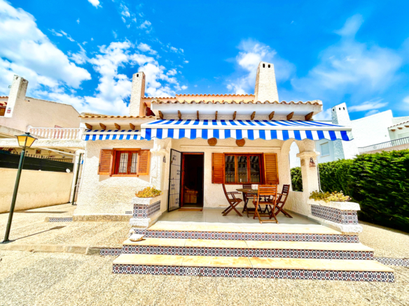 Villa for Sale in La Zenia, Alicante
