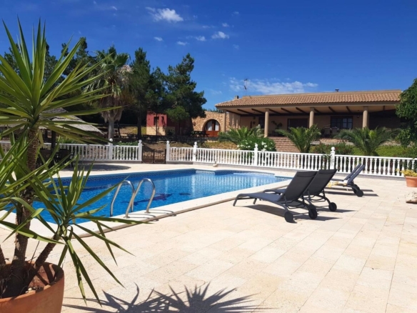Villa for Sale in El Esparragal, Murcia