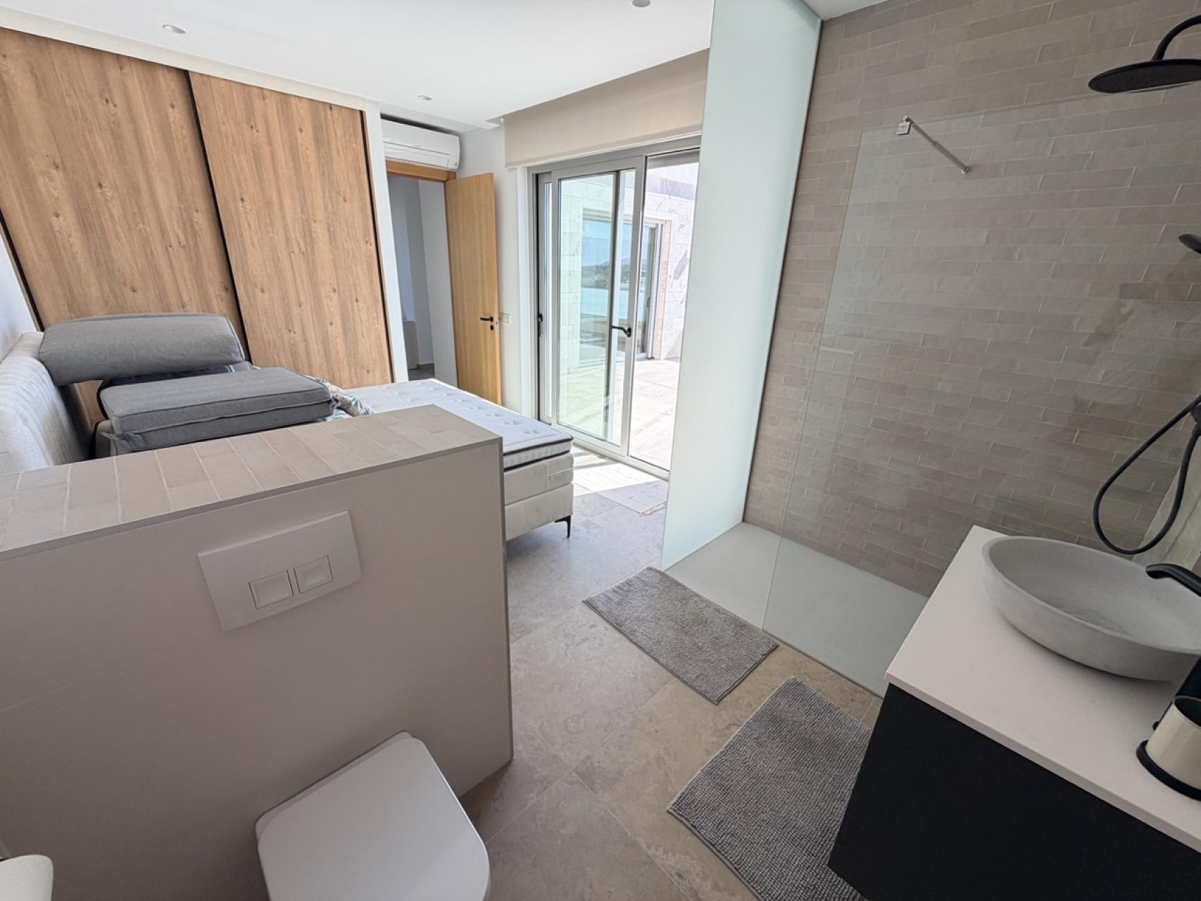 Villa for Sale in Benijofar, Alicante