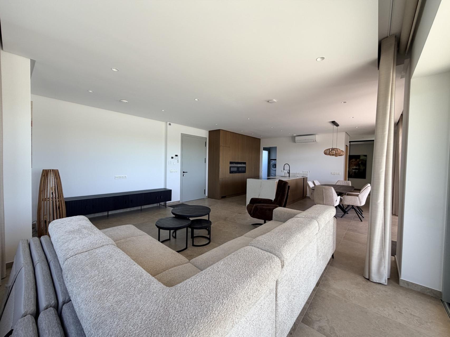 Villa for Sale in Benijofar, Alicante