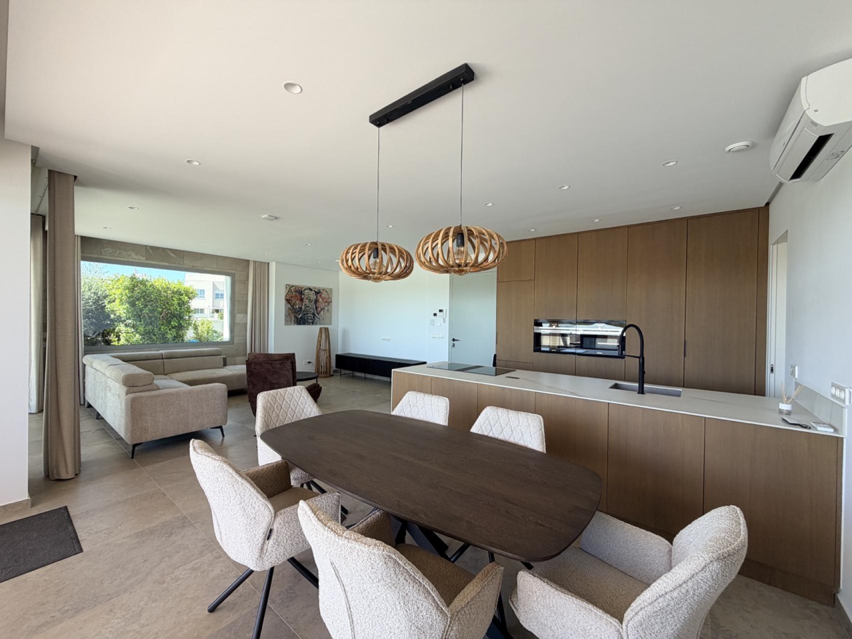 Villa for Sale in Benijofar, Alicante
