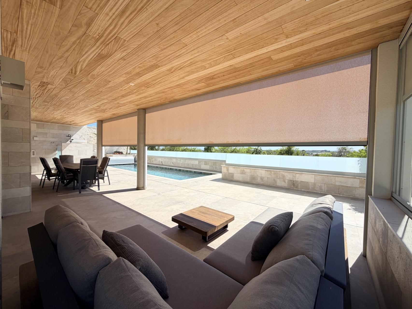 Villa for Sale in Benijofar, Alicante