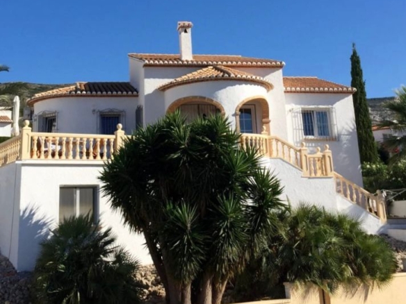 Villa for Sale in Pedreguer, Alicante