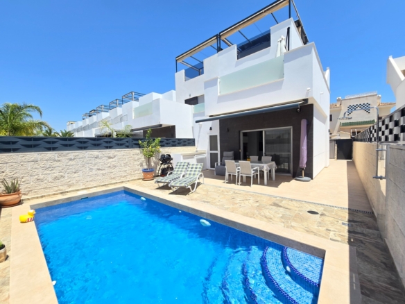 Villa for Sale in Ciudad Quesada, Alicante
