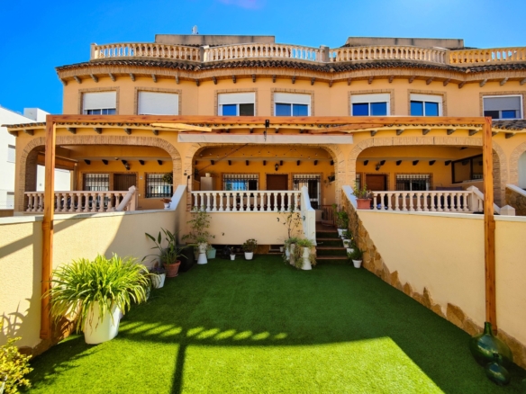 Town House for Sale in Guardamar del Segura, Alicante
