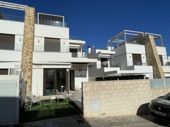 Semi Detached for Sale in Villamartin, Alicante