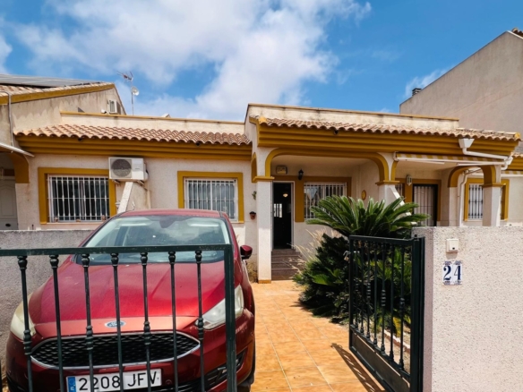 Town House for Sale in Daya Nueva, Alicante