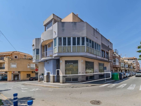 Commercial for Sale in Torrevieja, Alicante