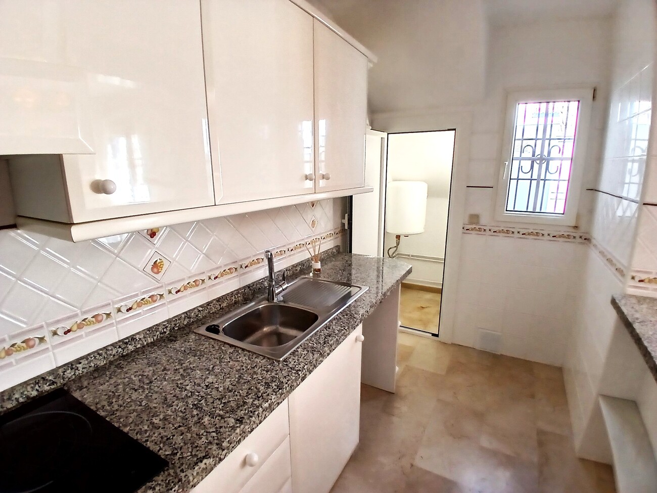 Bungalow for Sale in Villamartin, Alicante