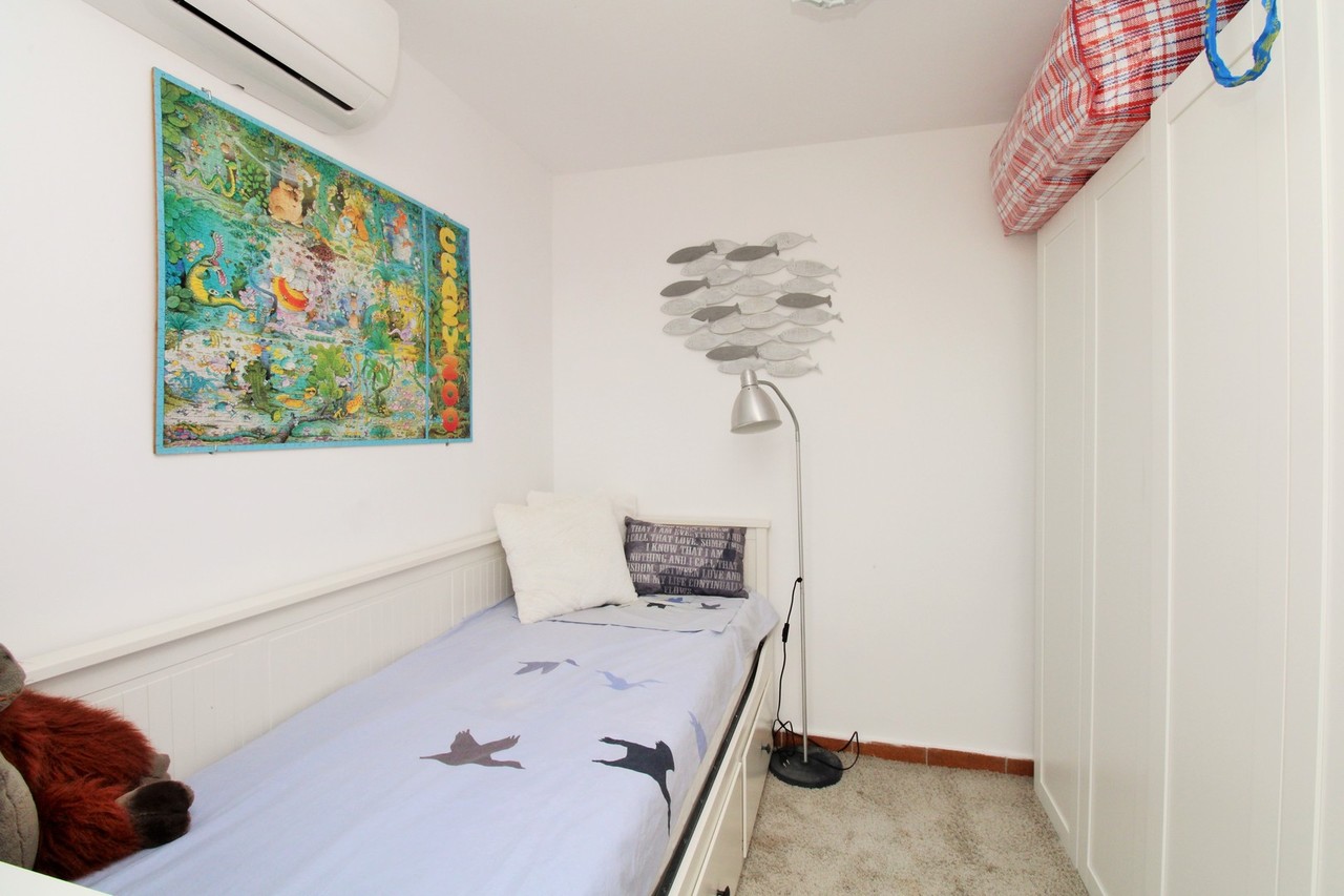 Town House for Sale in Villamartin, Alicante