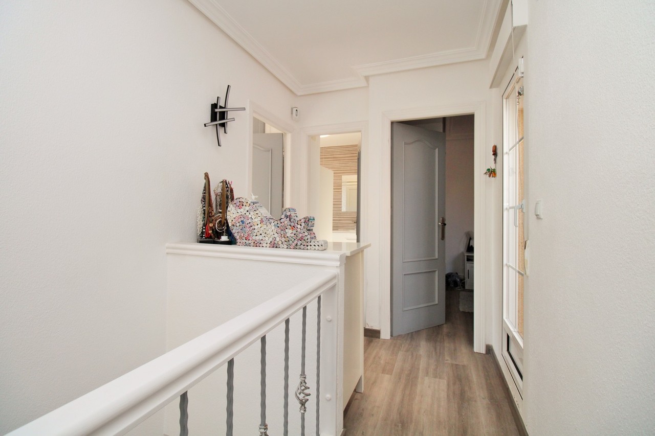 Town House for Sale in Villamartin, Alicante