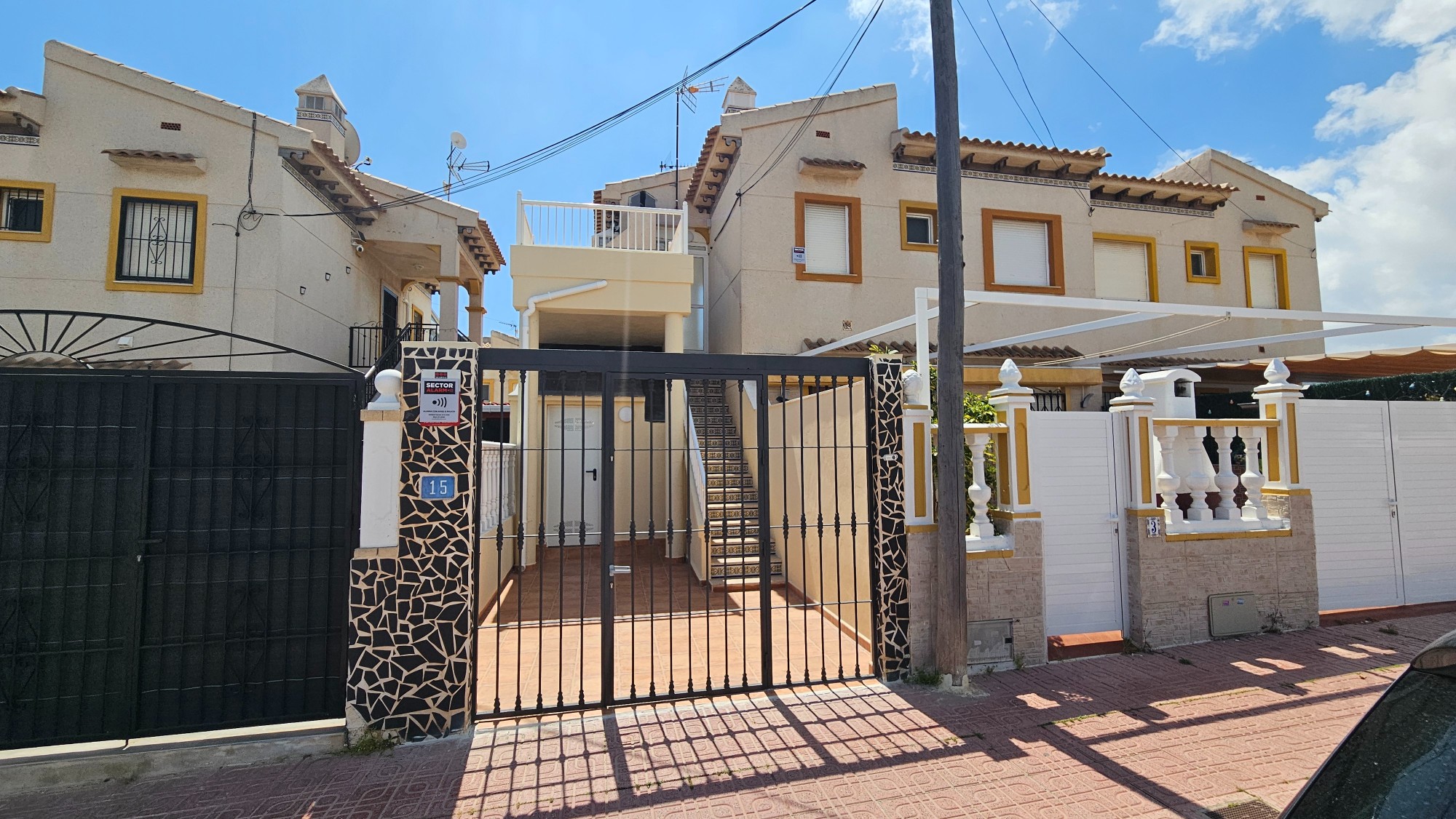 o_1jnpbou1ia2n7iq1tt31vtv18932m Bungalow for Sale in Orihuela Costa, Alicante