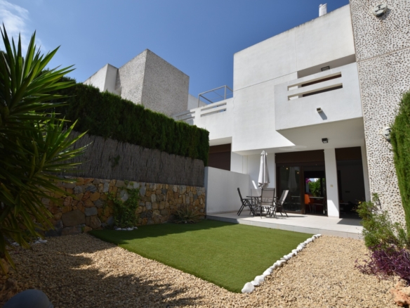 Apartment for Sale in Algorfa, Alicante