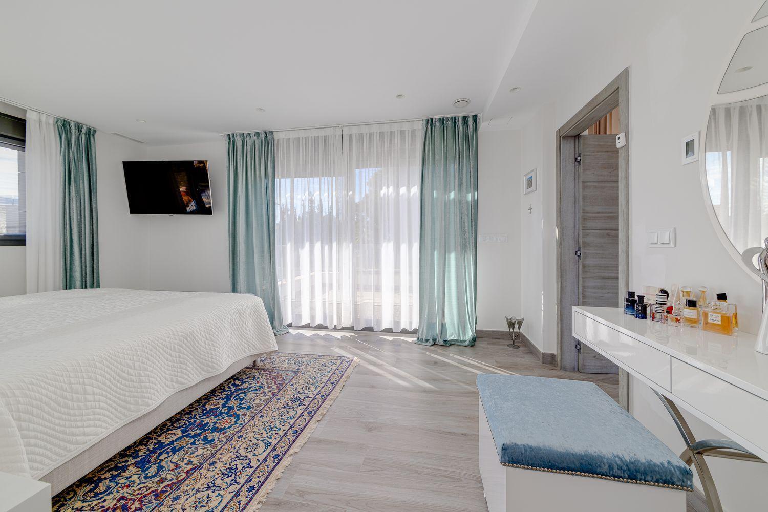Villa for Sale in Torrevieja, Alicante