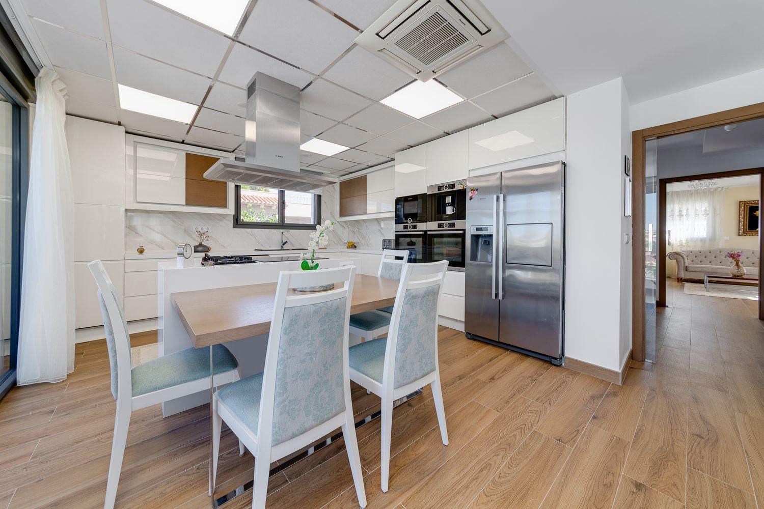 Villa for Sale in Torrevieja, Alicante