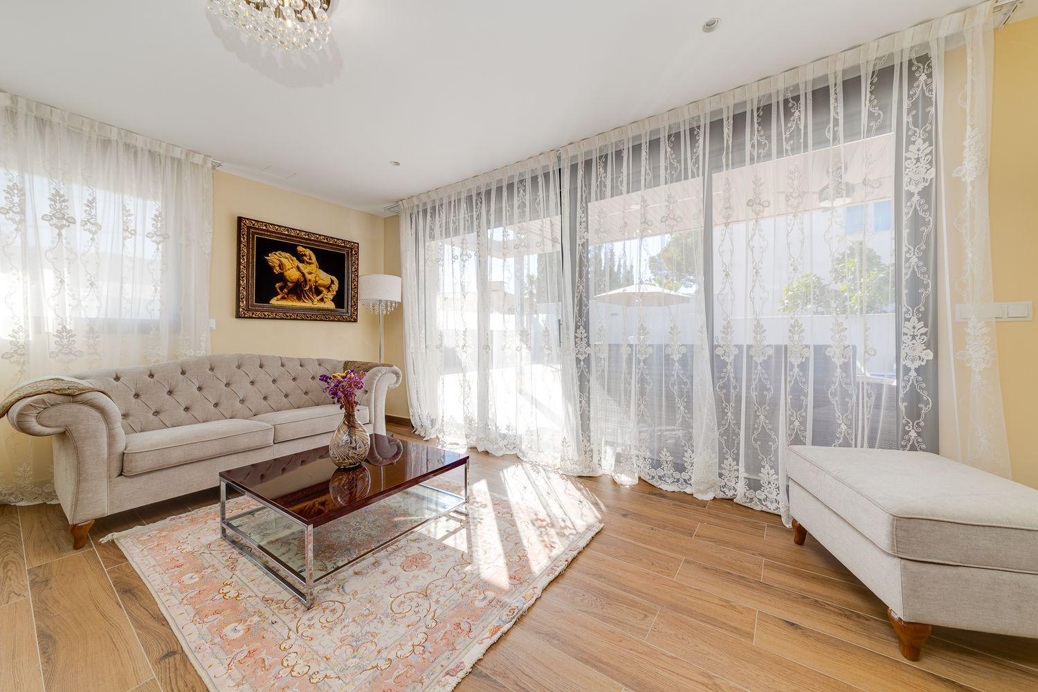 Villa for Sale in Torrevieja, Alicante